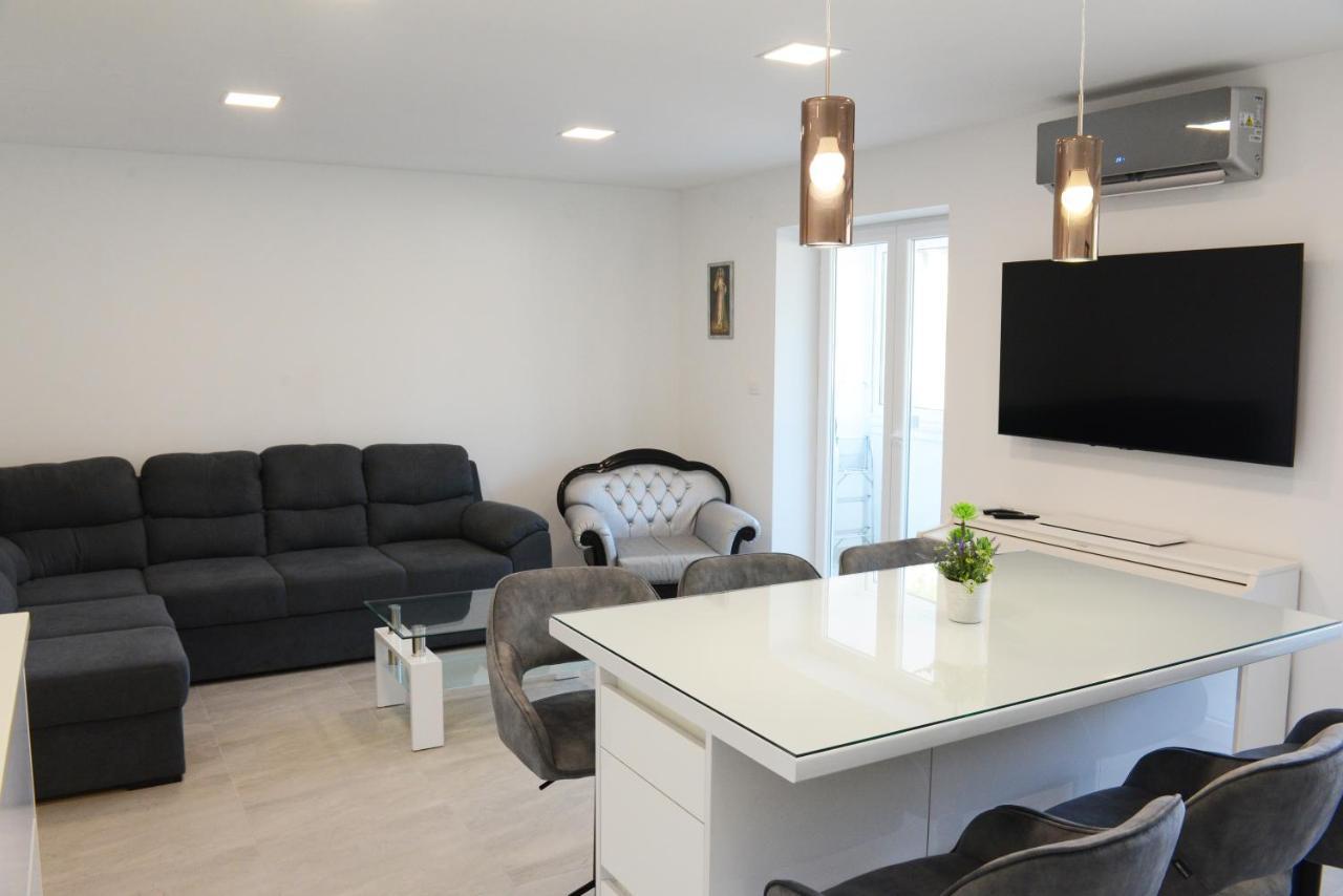 Apartman Milena Solin Extérieur photo